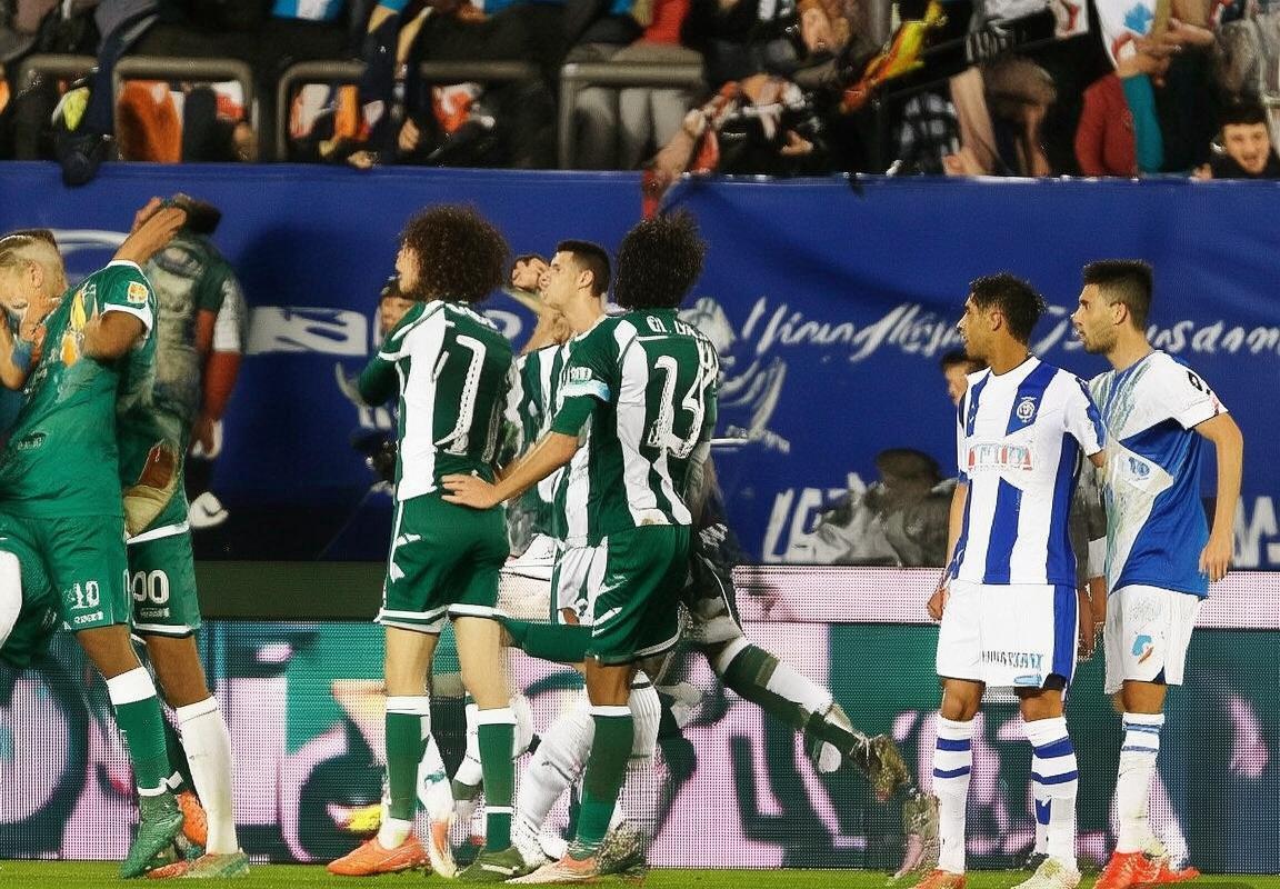 拉科鲁尼亚VS拉斯帕尔马斯：赛季关键对决前瞻解析(图1)